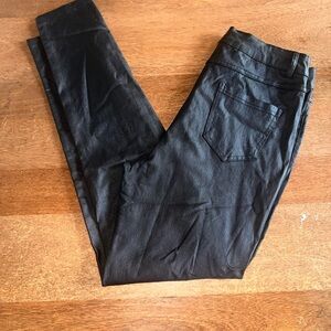 Fashion Nova Black stretchy jeans